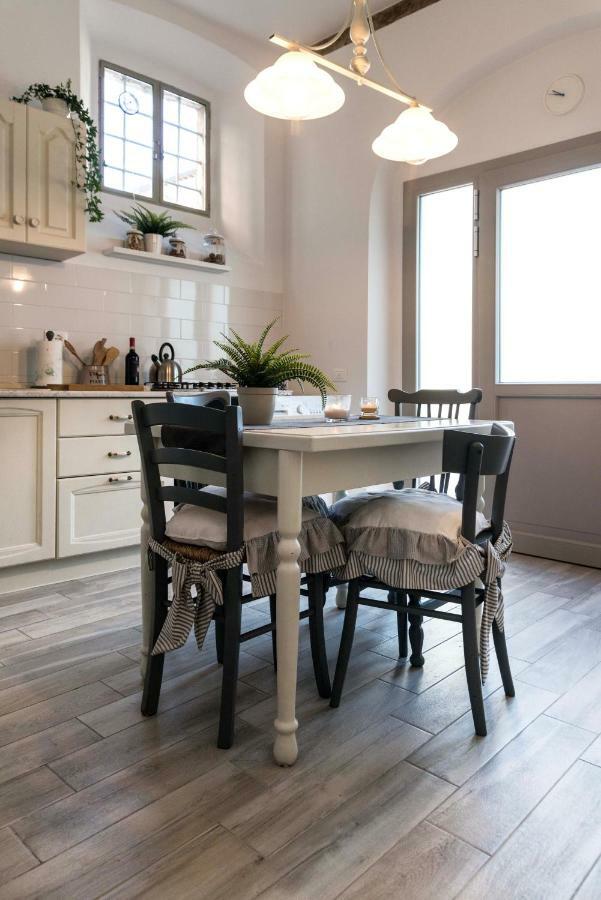 Tosca'S House Apartment Палая Екстериор снимка